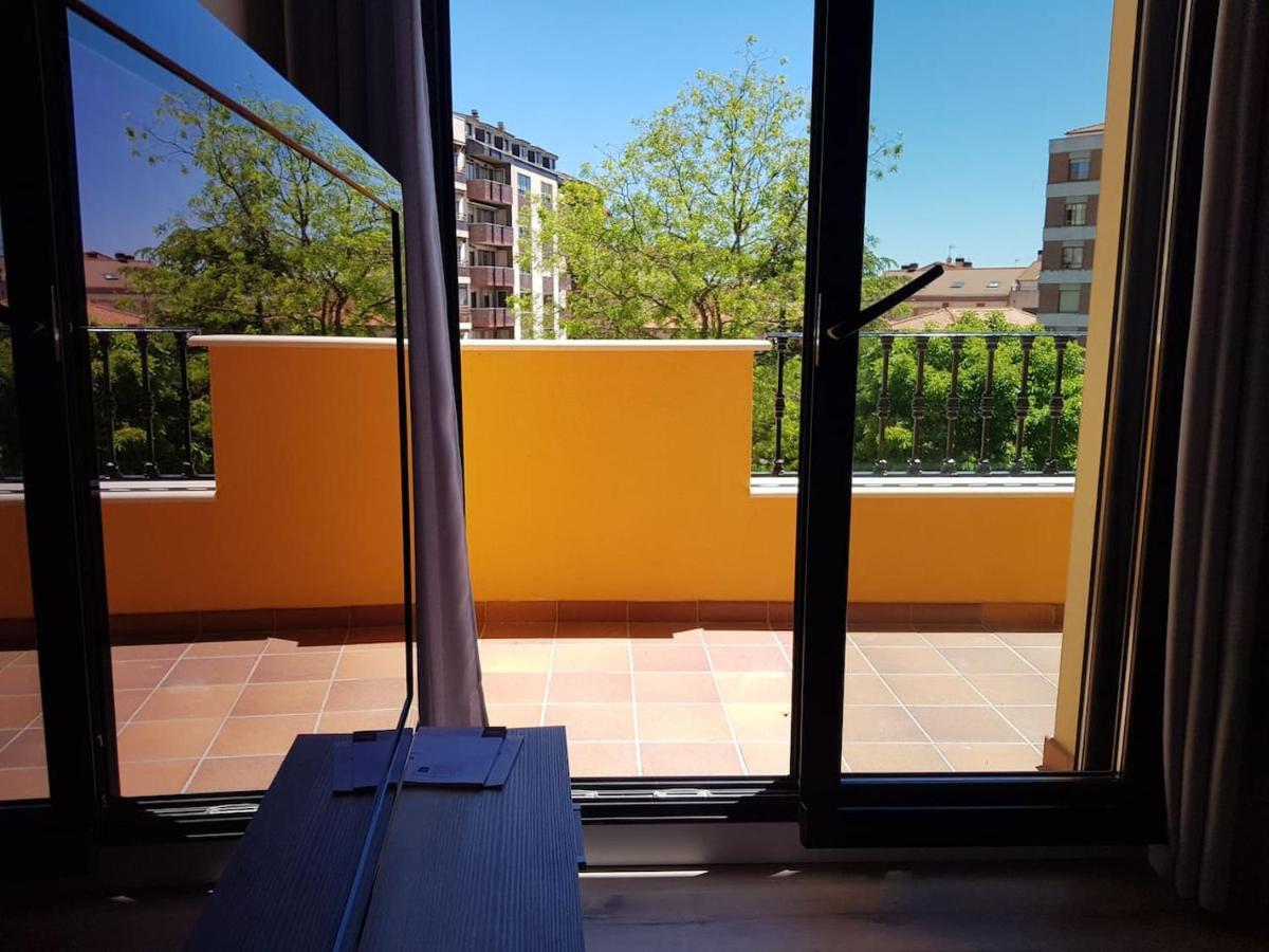 Apartamentos Aranda - Atico Duero Аранда де Дуеро Екстериор снимка